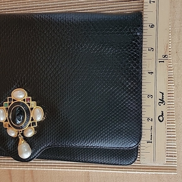 Judith Leiber Lizard Pearl Multi Color Gemstone Convertable Envelope Clutch - Picture 14 of 16